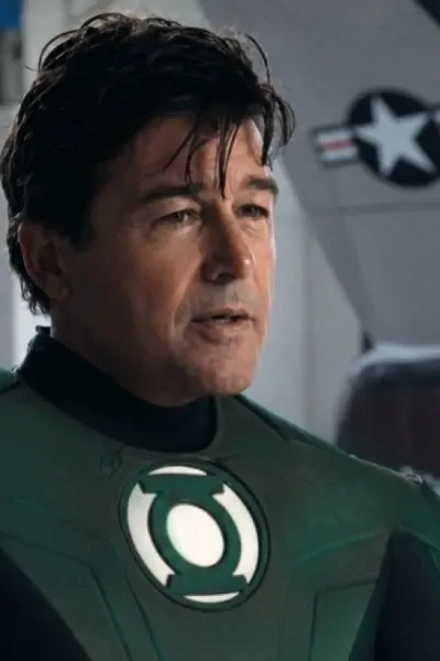 Kyle Chandler photo
