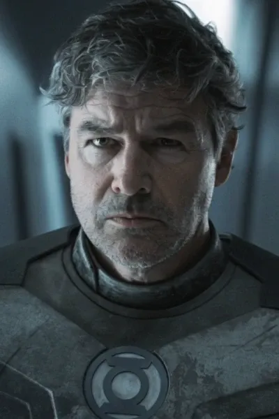 Kyle Chandler photo