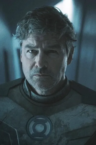 Kyle Chandler photo