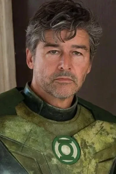 Kyle Chandler photo