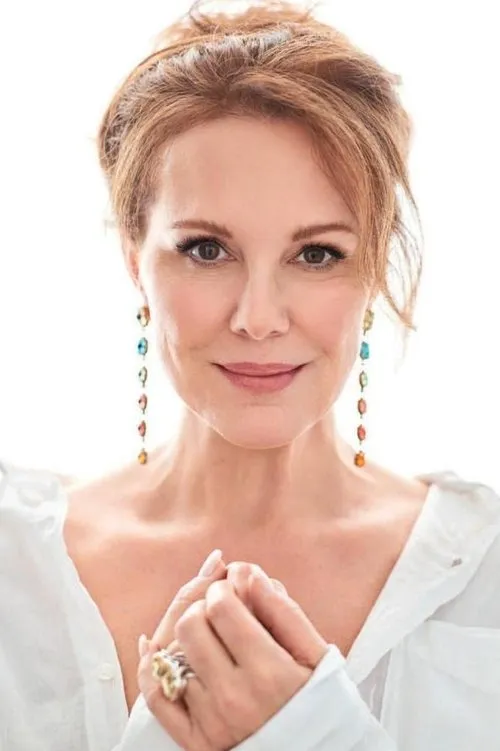 Elizabeth Perkins photo