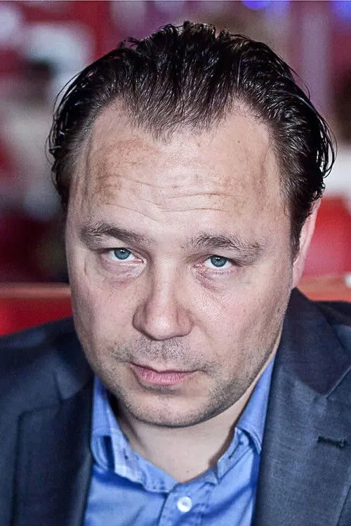 Stephen Graham photo