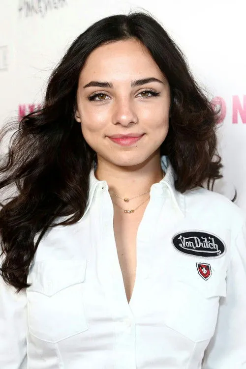 Fiona Palomo photo