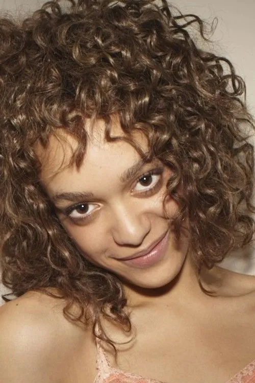 Britne Oldford photo