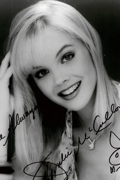 Julie McCullough photo