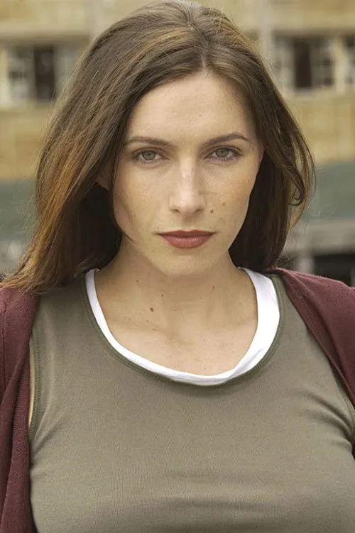Natasha Sax, Mona's sister.