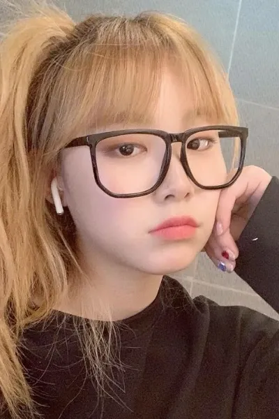 Kim Suhyeon photo