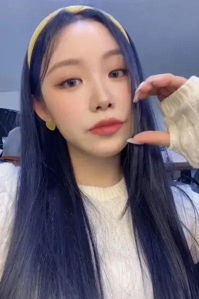 Kim Suhyeon photo