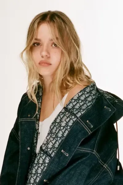 Maisy Stella photo