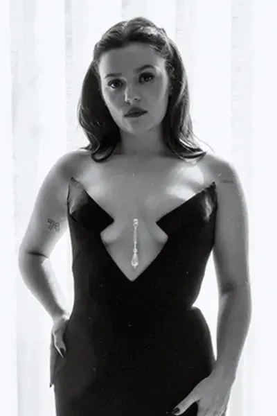 Maisy Stella photo