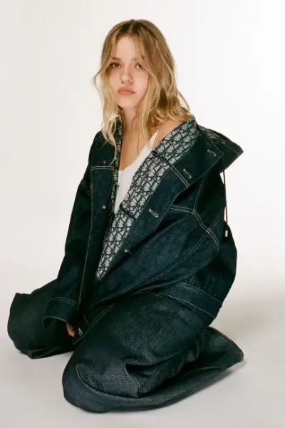 Maisy Stella photo