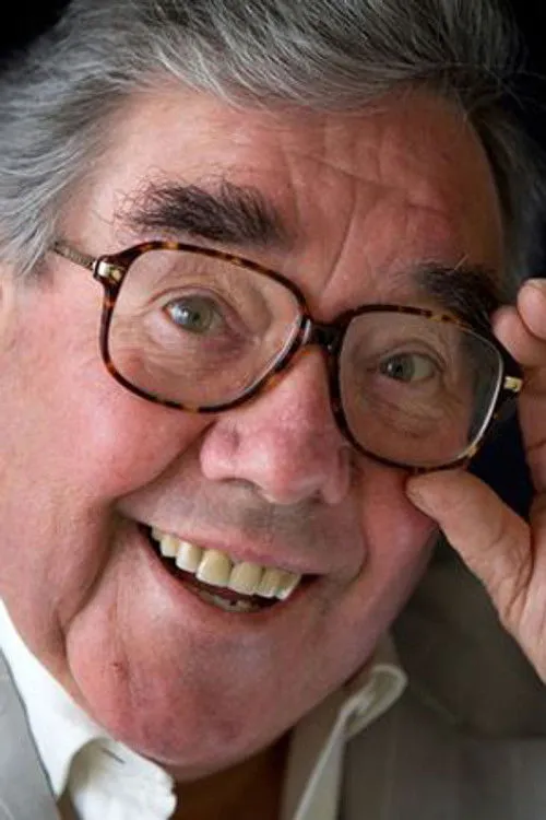 Ronnie Corbett photo