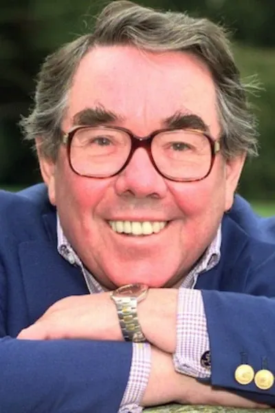 Ronnie Corbett photo