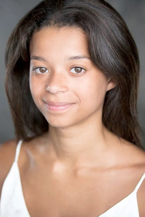 Phoebe Campbell photo