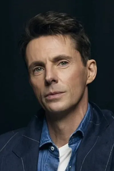 Matthew Goode photo