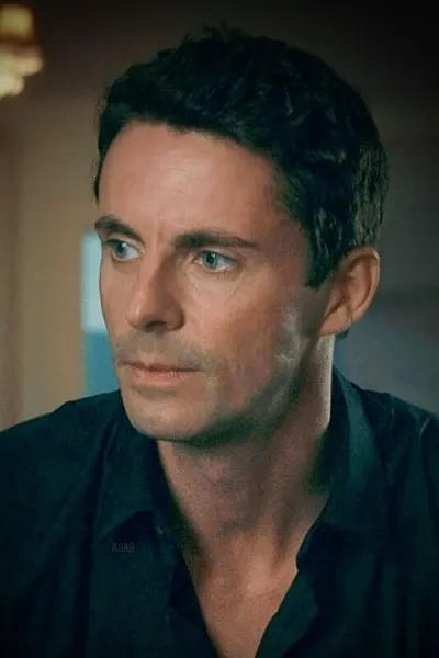 Matthew Goode photo