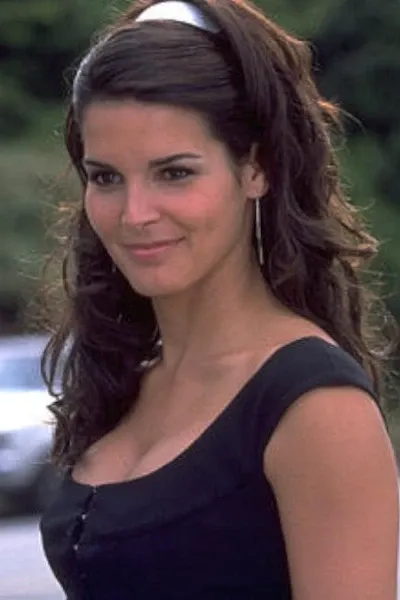 Angie Harmon photo