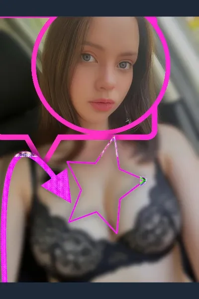 Ruby Rose Turner photo