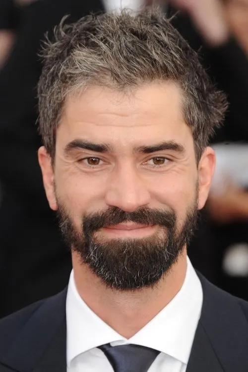 Hamish Linklater photo