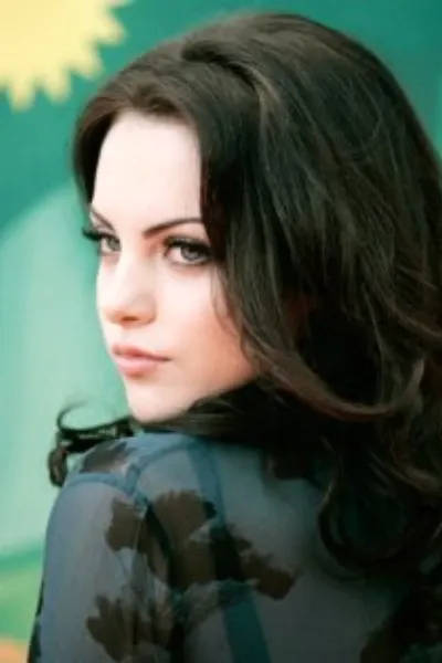 Elizabeth Gillies photo
