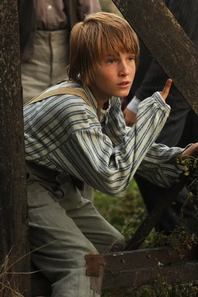 Louis Hofmann photo