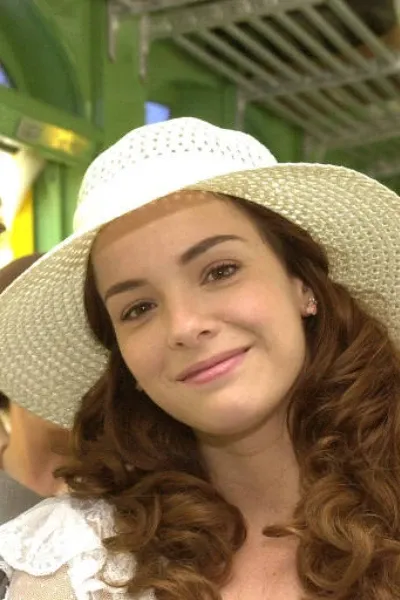 Regiane Alves photo