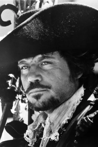 Oliver Reed photo