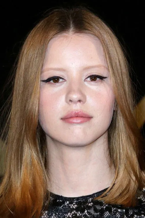Mia Goth photo