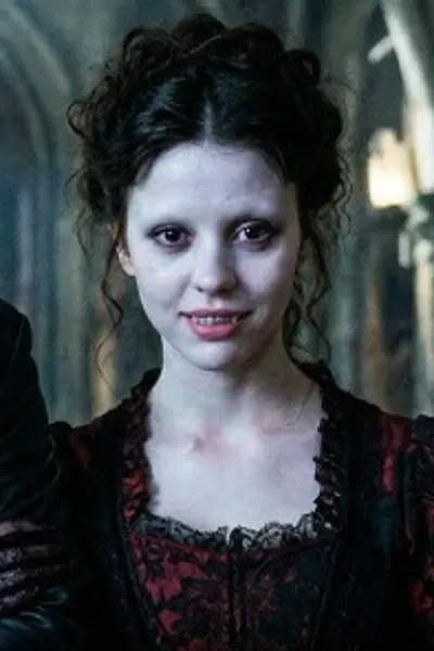 Mia Goth photo