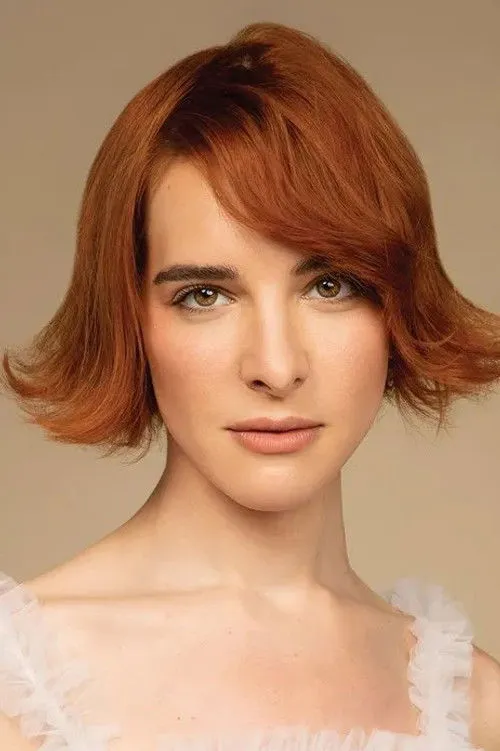 Hari Nef photo
