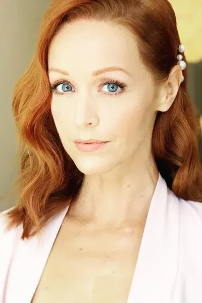 Lindy Booth photo
