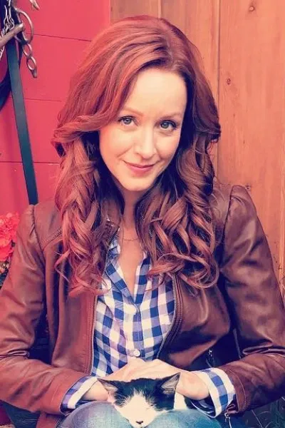 Lindy Booth photo