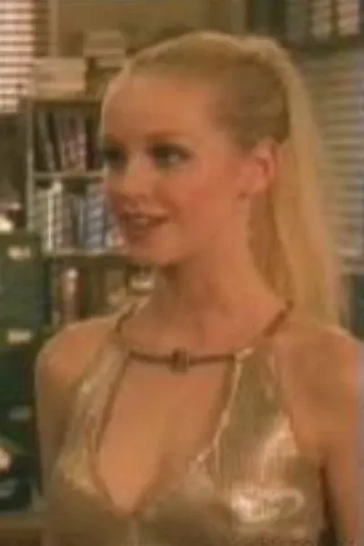 Lindy Booth photo