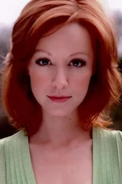 Lindy Booth photo
