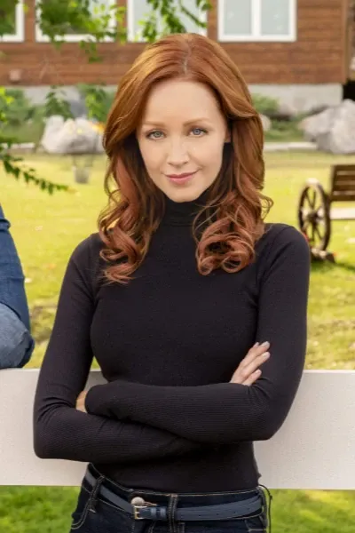 Lindy Booth photo