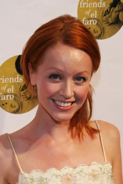 Lindy Booth photo
