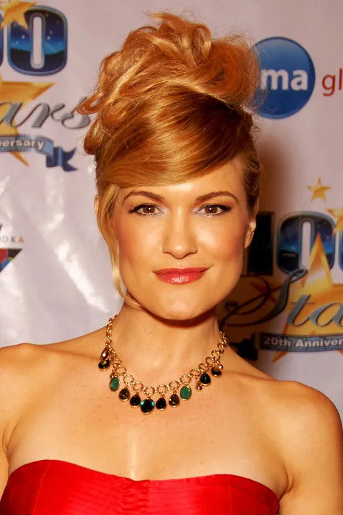 Victoria Pratt photo