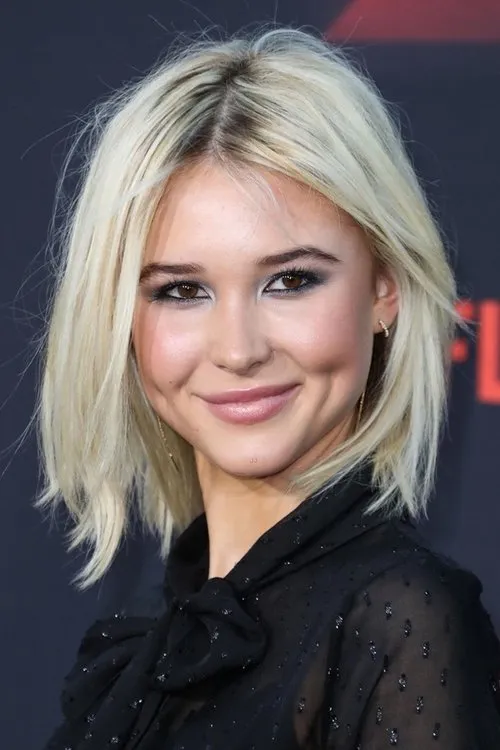 Isabel May photo