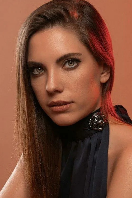 Eda Ece photo