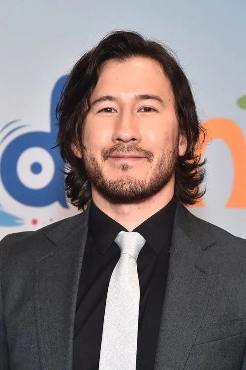Mark Fischbach photo