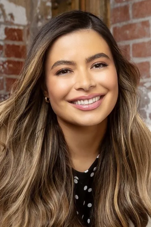 Miranda Cosgrove photo