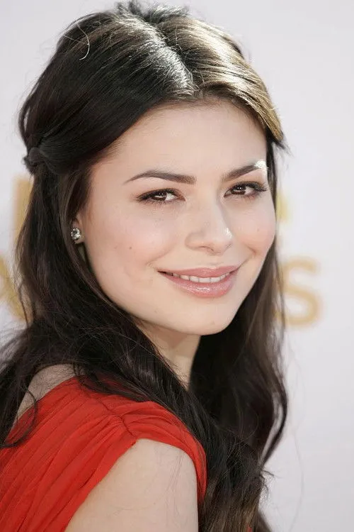 Miranda Cosgrove photo