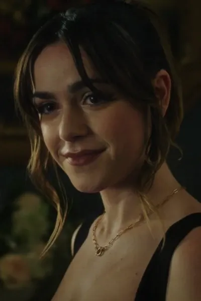 Kiernan Shipka photo