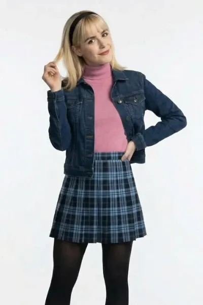 Kiernan Shipka photo