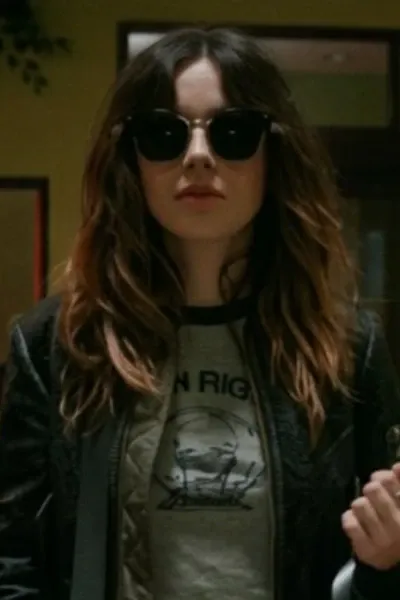 Kiernan Shipka photo