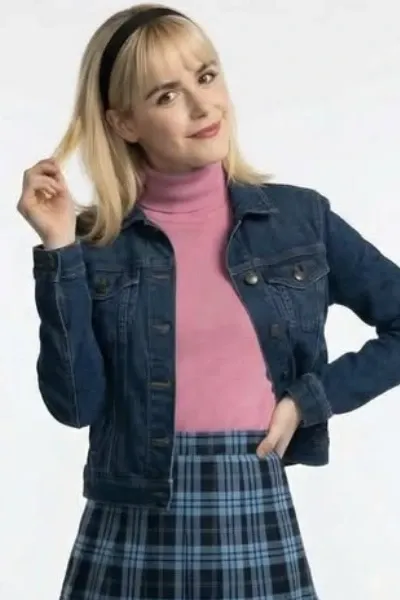 Kiernan Shipka photo
