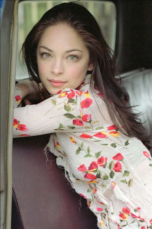Kristin Kreuk photo