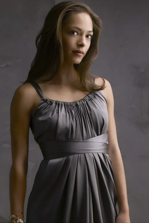 Kristin Kreuk photo
