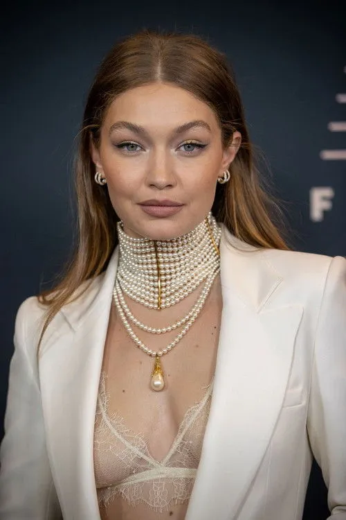 Gigi Hadid photo