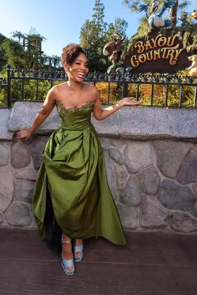 Anika Noni Rose photo